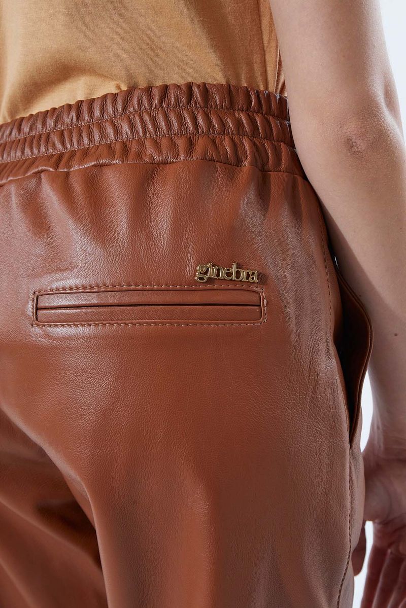 REMERA-TRINITY-PANTALON-BRONX_0129