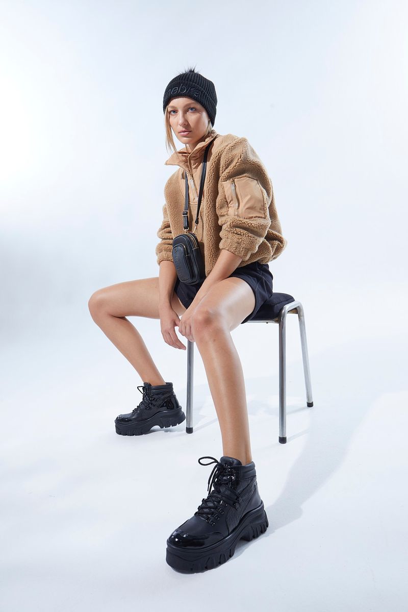 BUZO-JAGGER-SHORT-METAL_0440