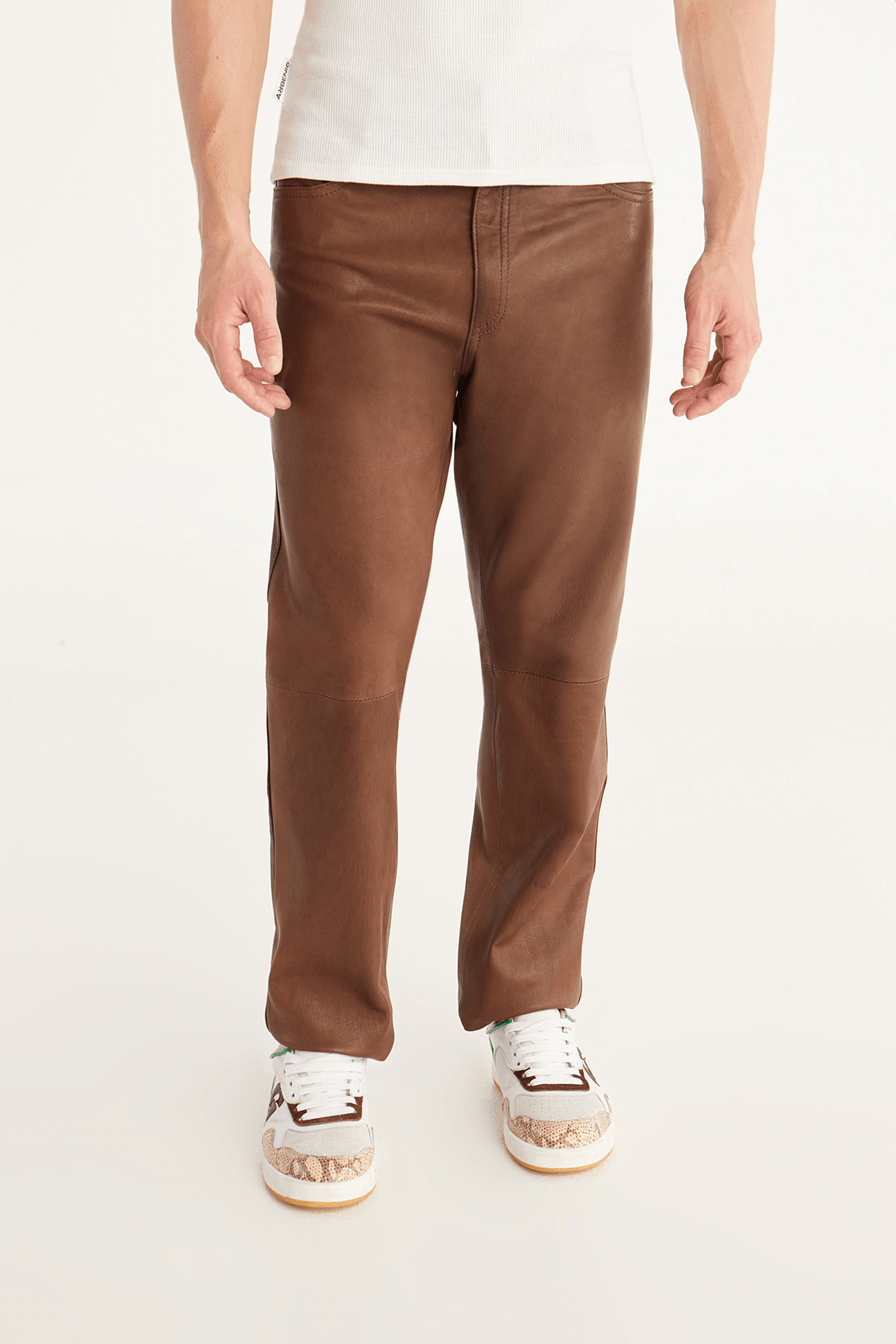 PANTALON STRAIGHT CUERO Ginebra