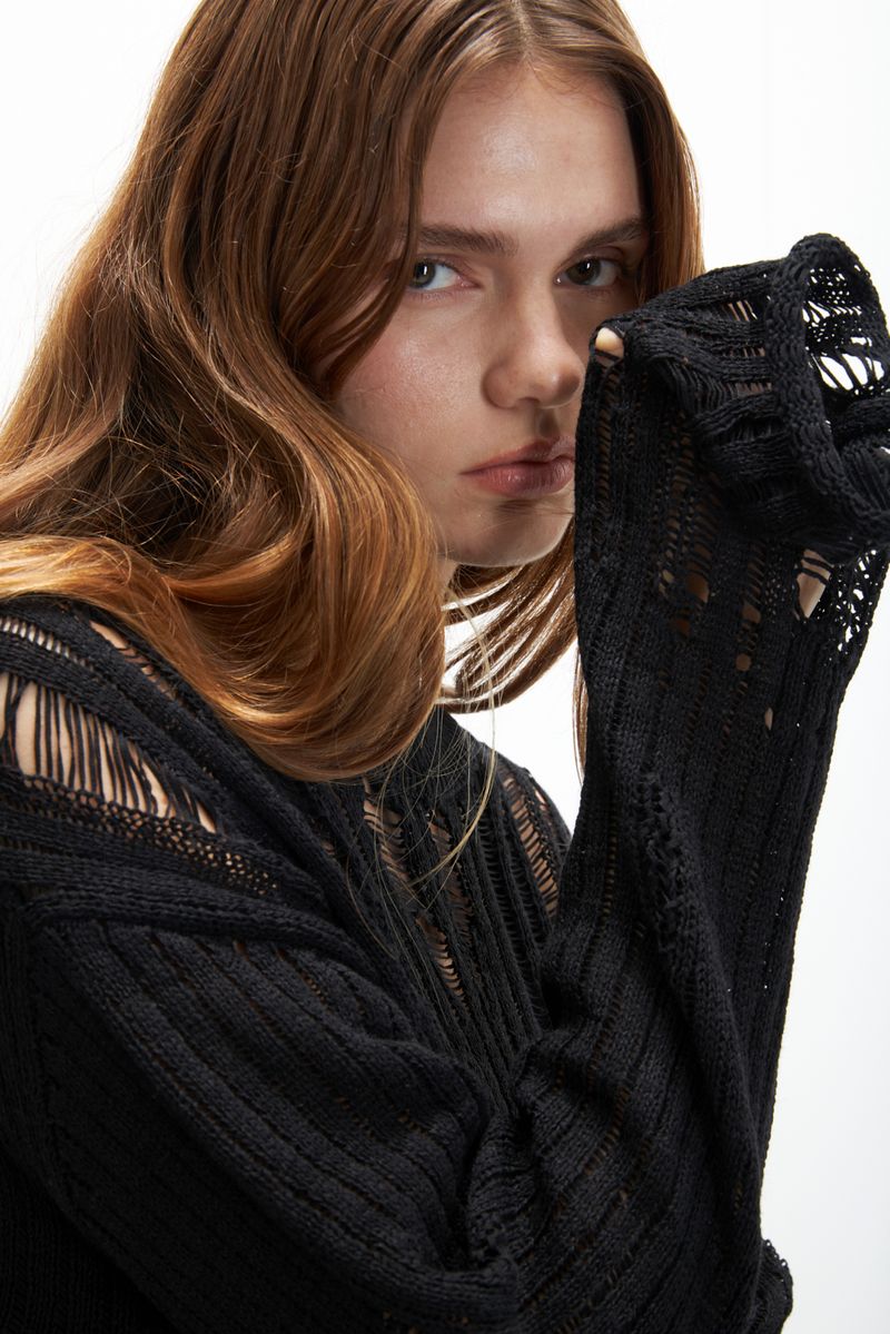 SWEATER-WAVES-NEGRO