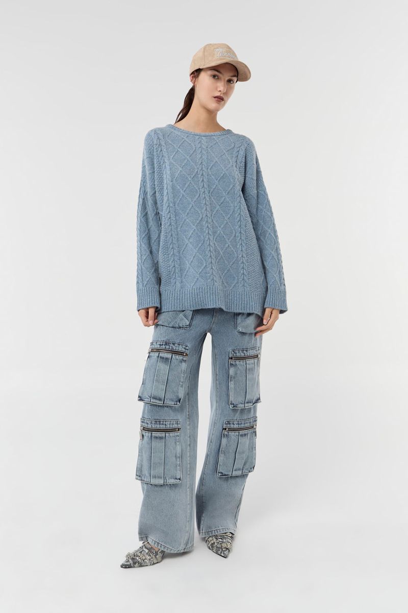 Sweater-Logan
