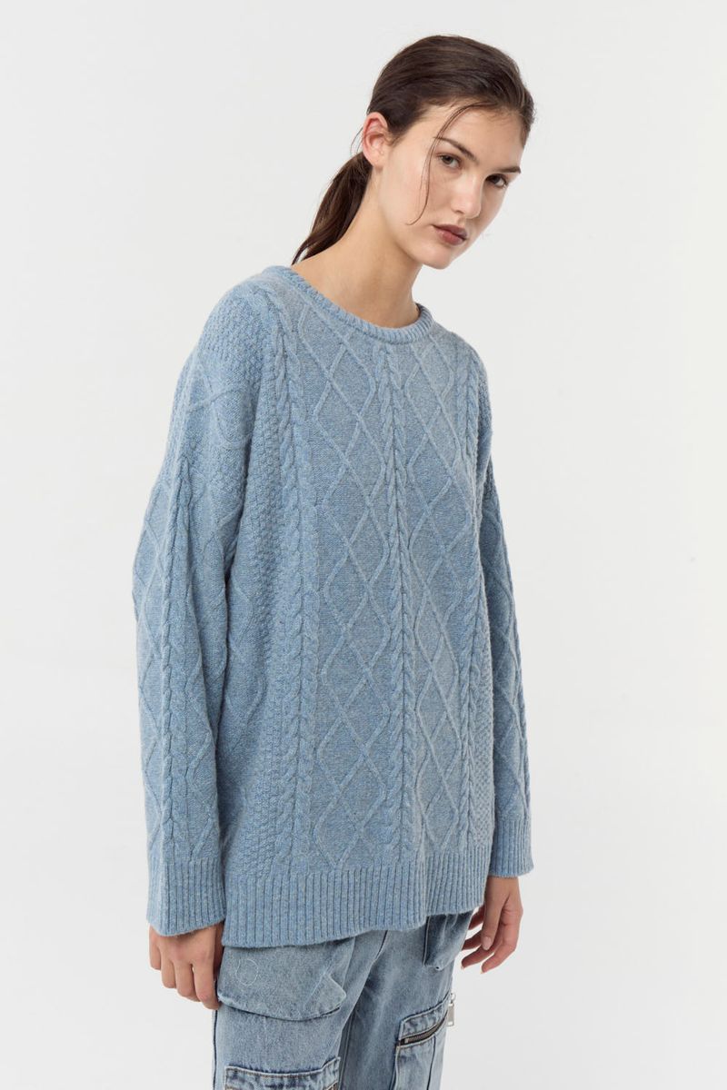Sweater-Logan