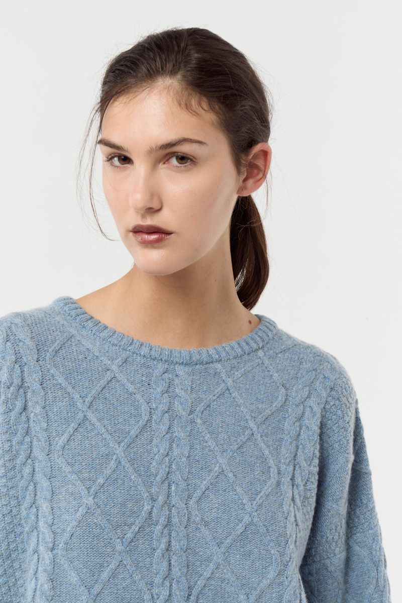 Sweater-Logan