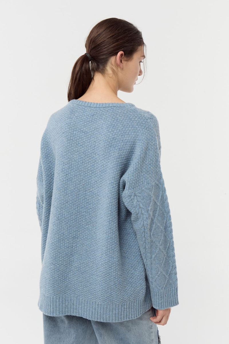Sweater-Logan