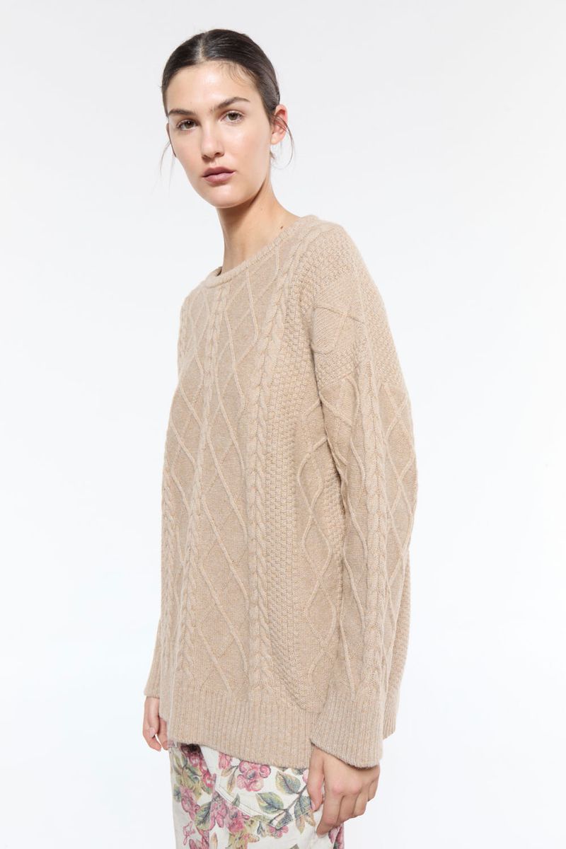 Sweater-Logan