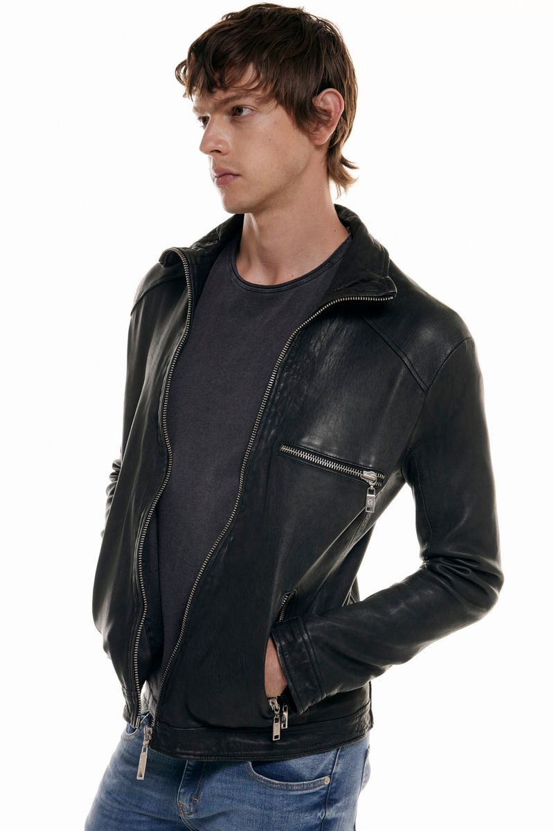Campera-Cuero-Luc